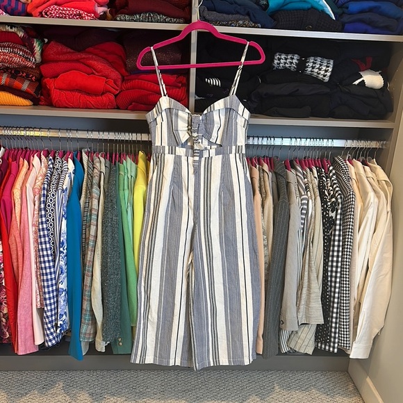 Forever 21 navy and white striped cropped spaghetti strap jumpsuit size M - Picture 1 of 3